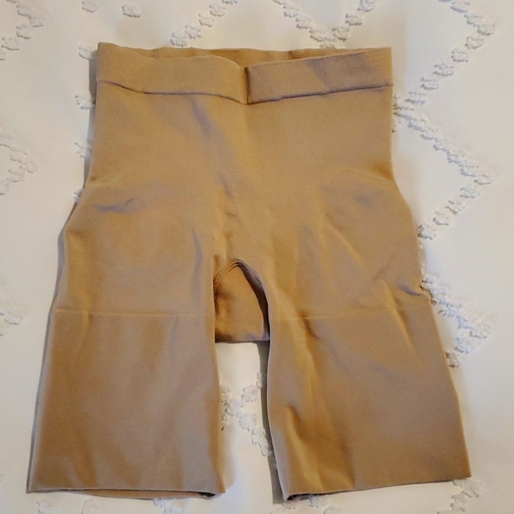 Spanx body shaper